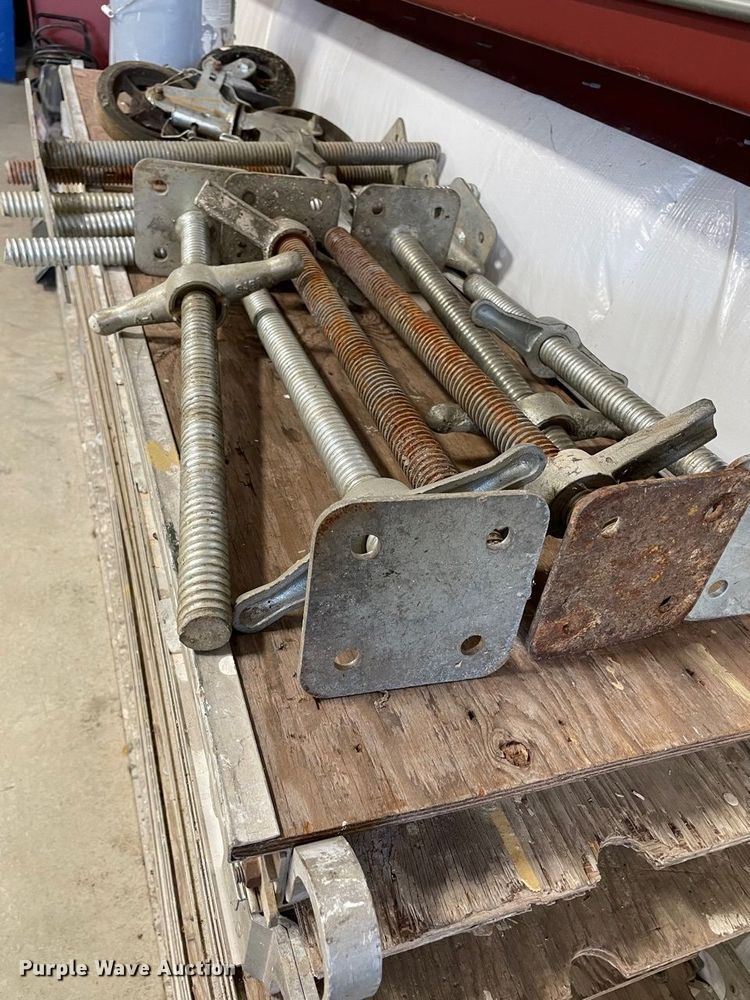 image for item DM4960 Scaffolding