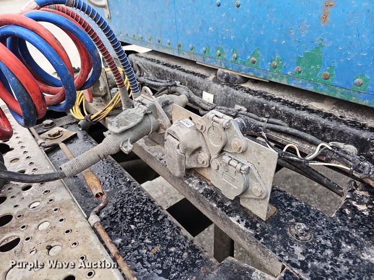 image for item DO4348 1993 Peterbilt 379  semi truck