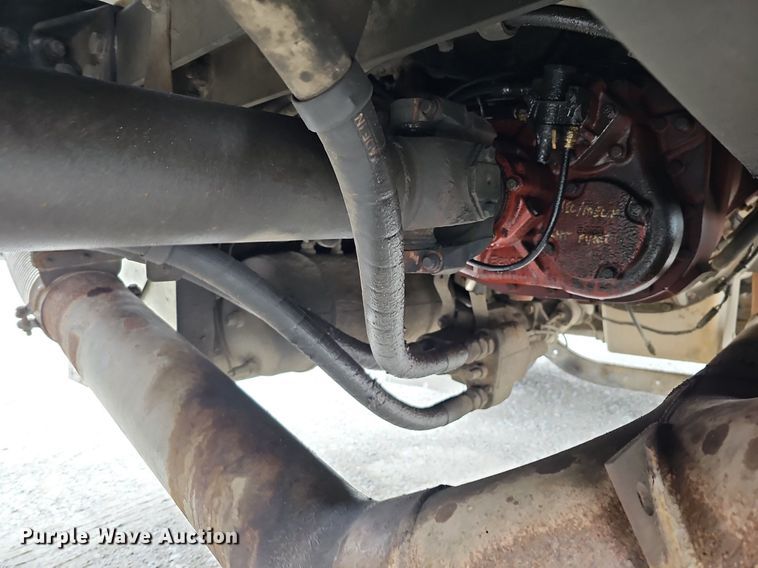 image for item DO4348 1993 Peterbilt 379  semi truck