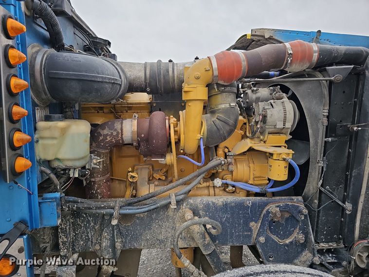 image for item DO4348 1993 Peterbilt 379  semi truck