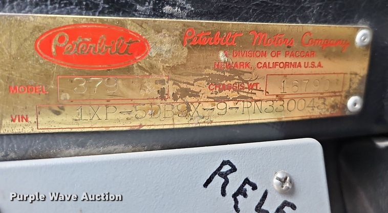 image for item DO4348 1993 Peterbilt 379  semi truck