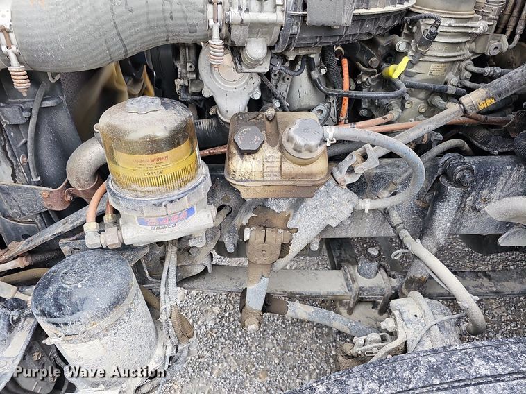 image for item DO4349 2015 Freightliner Cascadia Evolution  semi truck