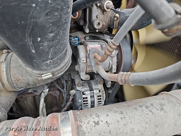 image for item DO4349 2015 Freightliner Cascadia Evolution  semi truck