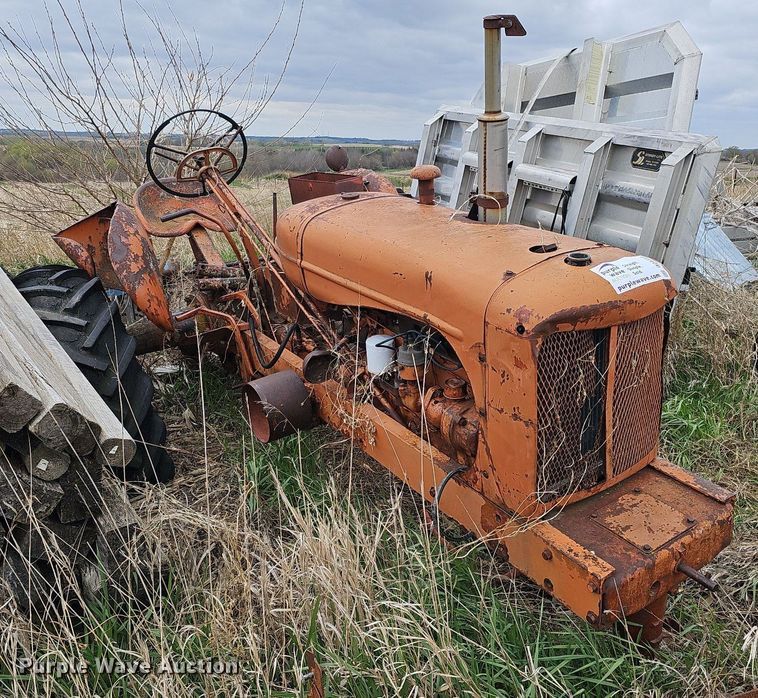 image for item DO4357 Allis Chalmers  tractor