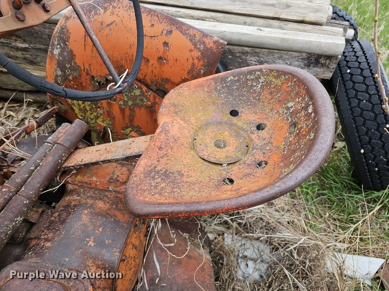 image for item DO4357 Allis Chalmers  tractor