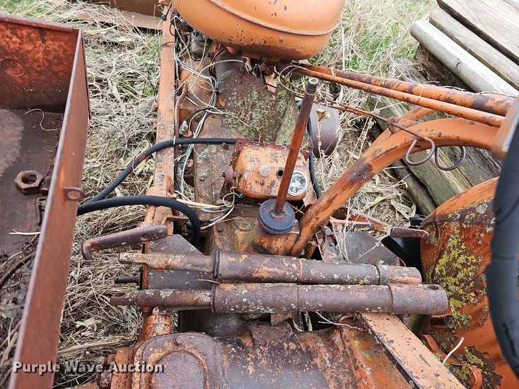 image for item DO4357 Allis Chalmers  tractor
