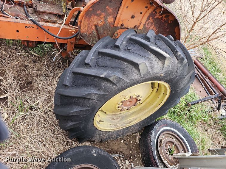 image for item DO4357 Allis Chalmers  tractor