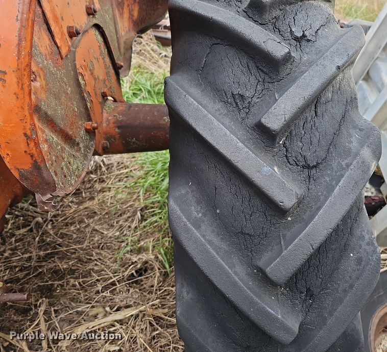 image for item DO4357 Allis Chalmers  tractor