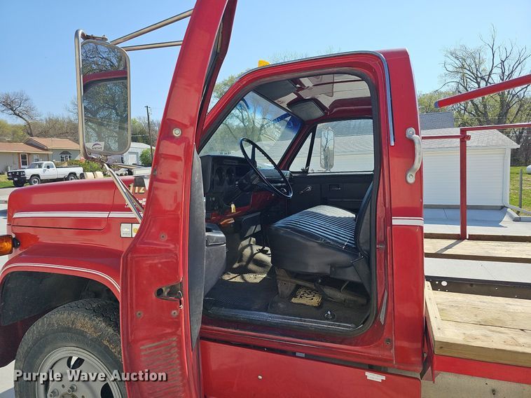 image for item DO4366 1989 Chevrolet C60 Custom Deluxe  fire truck