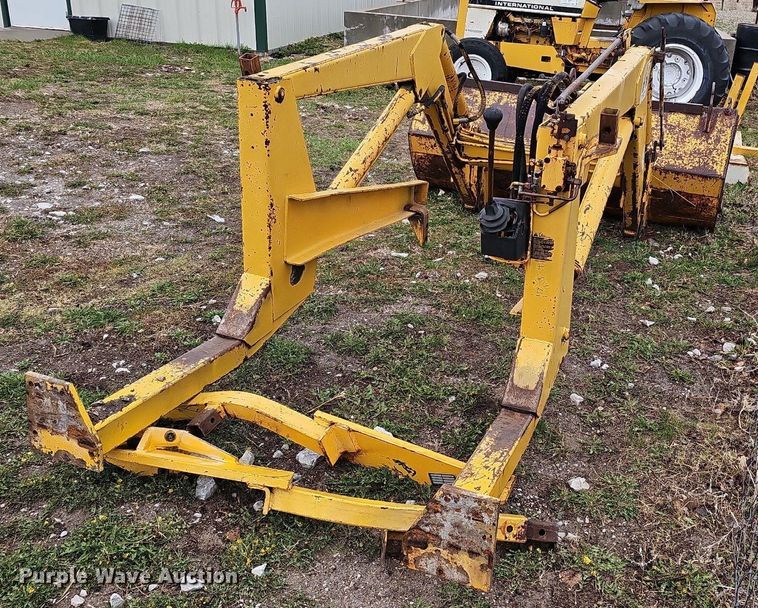 image for item DO4371 International Harvester  attachments