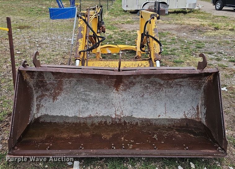 image for item DO4371 International Harvester  attachments