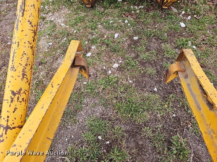 image for item DO4371 International Harvester  attachments