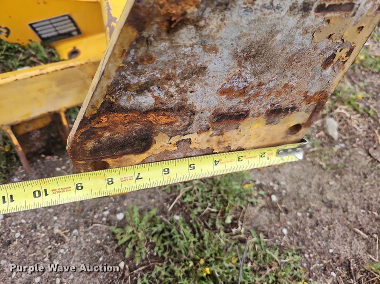 image for item DO4371 International Harvester  attachments