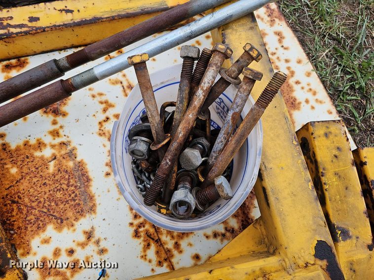 image for item DO4371 International Harvester  attachments