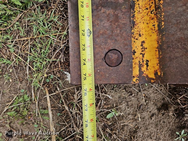 image for item DO4371 International Harvester  attachments