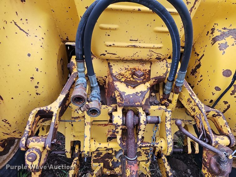 image for item DO4372 International 2500B  tractor