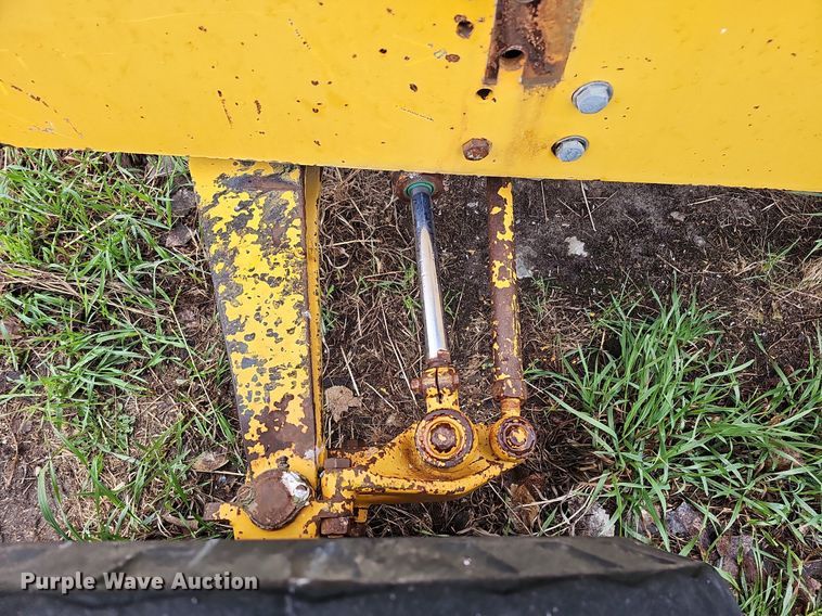 image for item DO4372 International 2500B  tractor