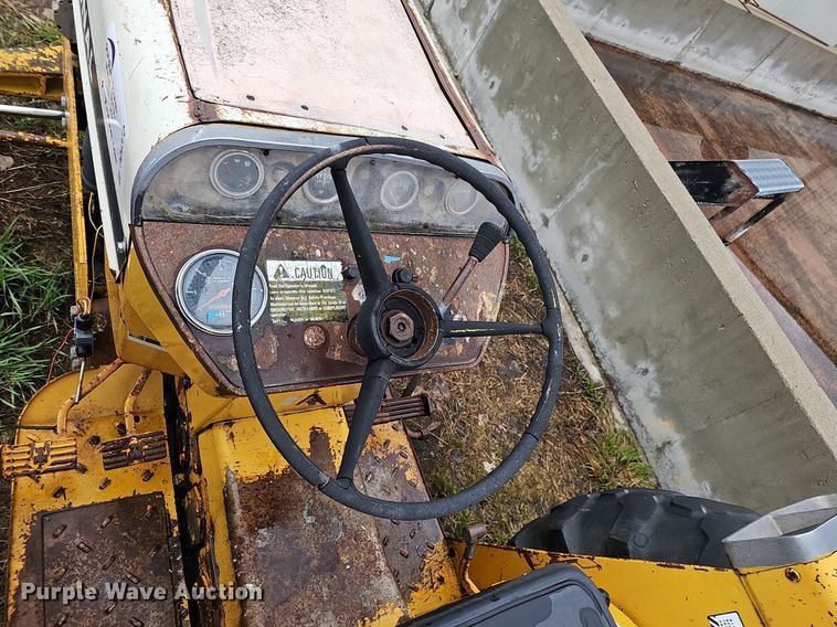 image for item DO4372 International 2500B  tractor