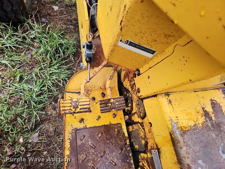 image for item DO4372 International 2500B  tractor