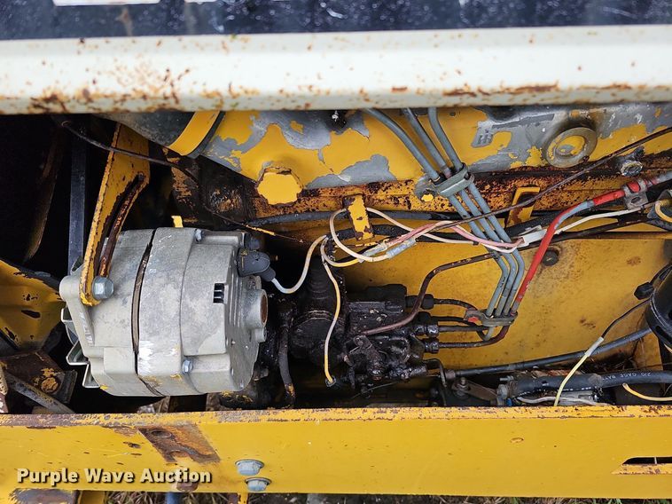 image for item DO4372 International 2500B  tractor