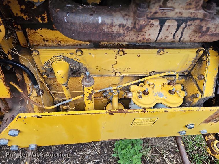 image for item DO4372 International 2500B  tractor