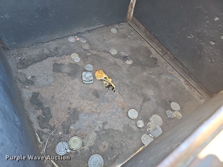 image for item DO4376 Roll-off recycling container