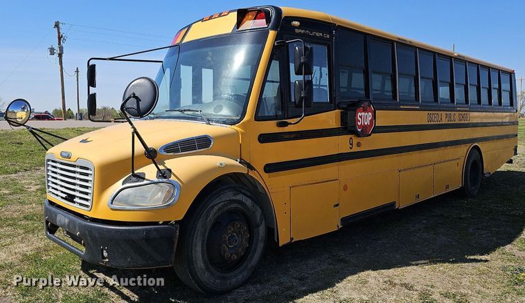 image for item DO4377 2009 Thomas Built Saf-T-Liner C2  school bus