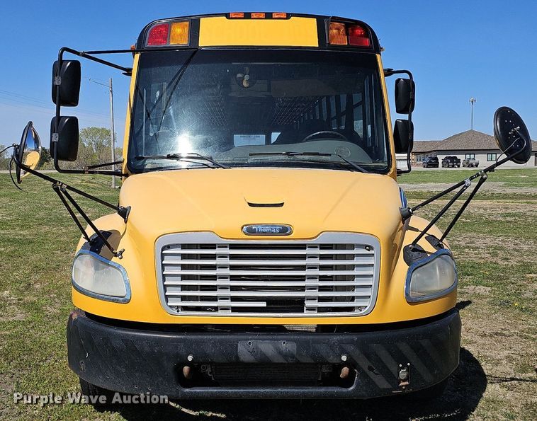 image for item DO4377 2009 Thomas Built Saf-T-Liner C2  school bus