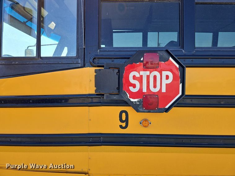 image for item DO4377 2009 Thomas Built Saf-T-Liner C2  school bus