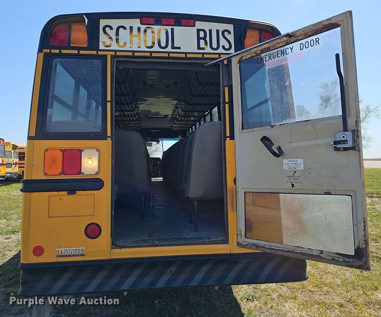 image for item DO4377 2009 Thomas Built Saf-T-Liner C2  school bus