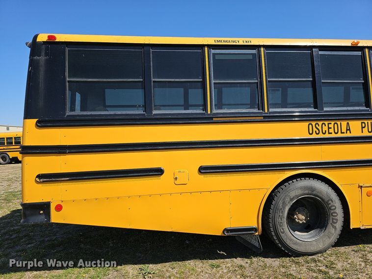 image for item DO4377 2009 Thomas Built Saf-T-Liner C2  school bus