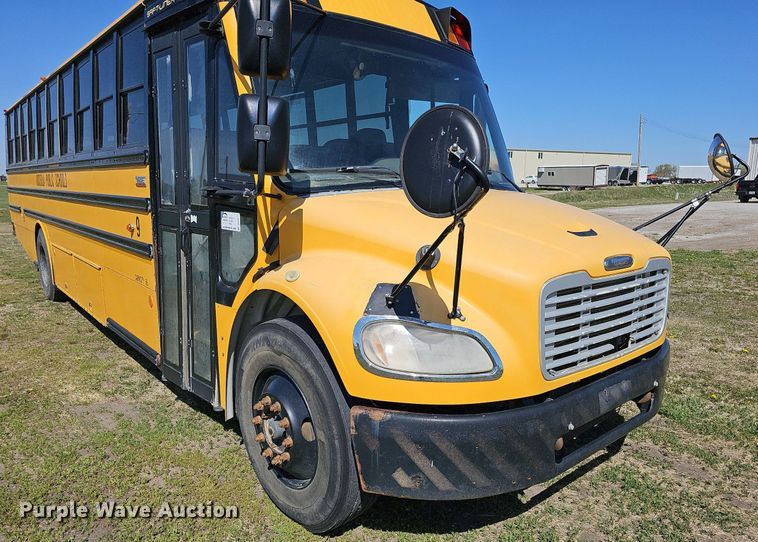 image for item DO4377 2009 Thomas Built Saf-T-Liner C2  school bus