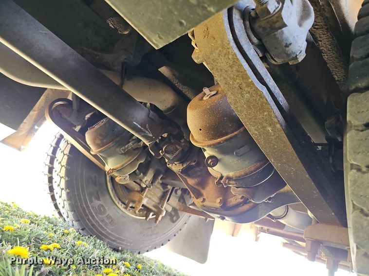 image for item DO4377 2009 Thomas Built Saf-T-Liner C2  school bus