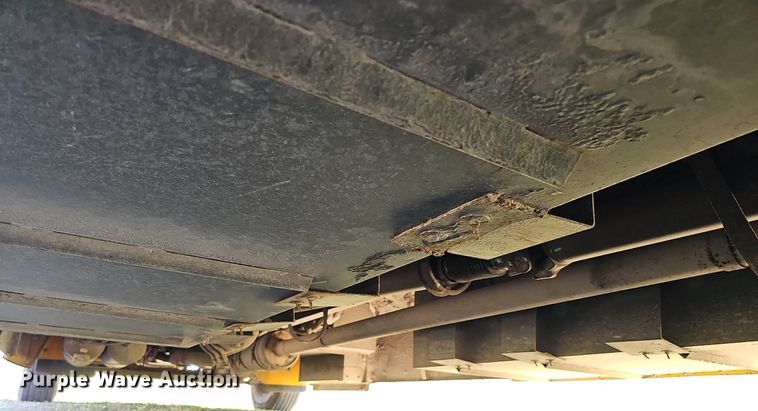 image for item DO4377 2009 Thomas Built Saf-T-Liner C2  school bus