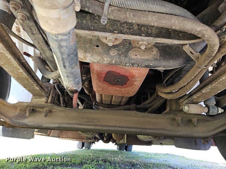 image for item DO4377 2009 Thomas Built Saf-T-Liner C2  school bus