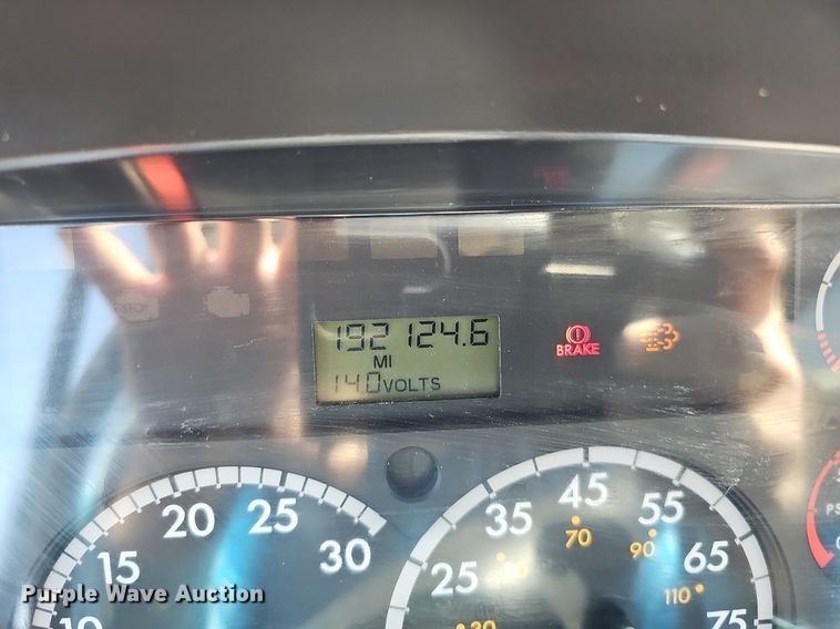 image for item DO4377 2009 Thomas Built Saf-T-Liner C2  school bus