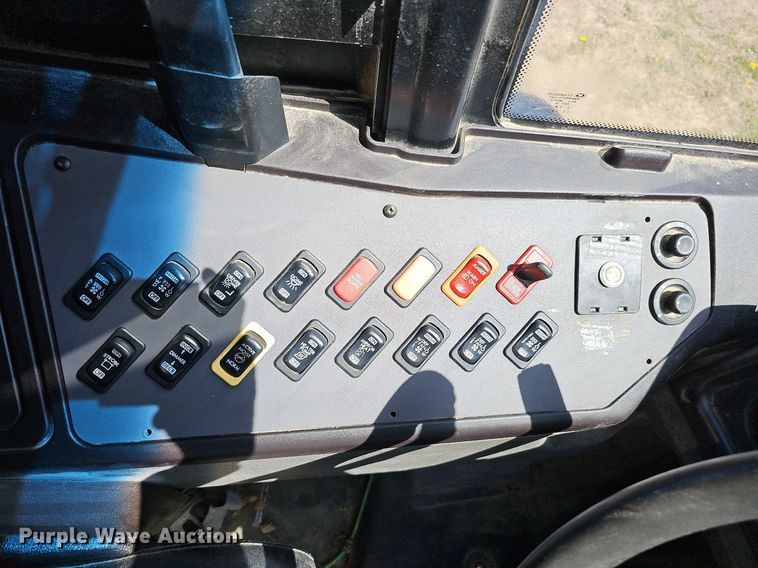 image for item DO4377 2009 Thomas Built Saf-T-Liner C2  school bus