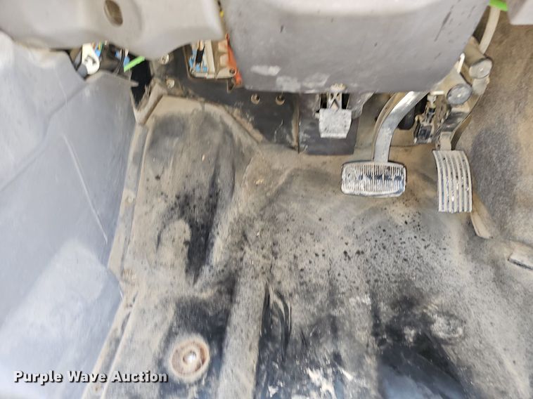 image for item DO4377 2009 Thomas Built Saf-T-Liner C2  school bus