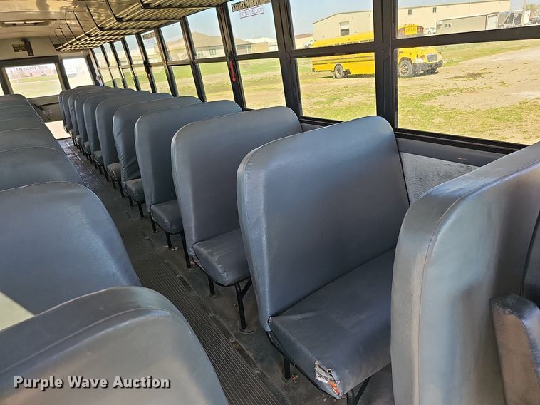 image for item DO4377 2009 Thomas Built Saf-T-Liner C2  school bus