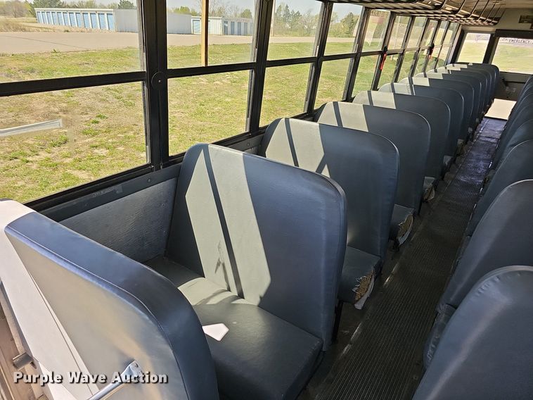 image for item DO4377 2009 Thomas Built Saf-T-Liner C2  school bus