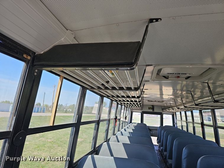 image for item DO4377 2009 Thomas Built Saf-T-Liner C2  school bus