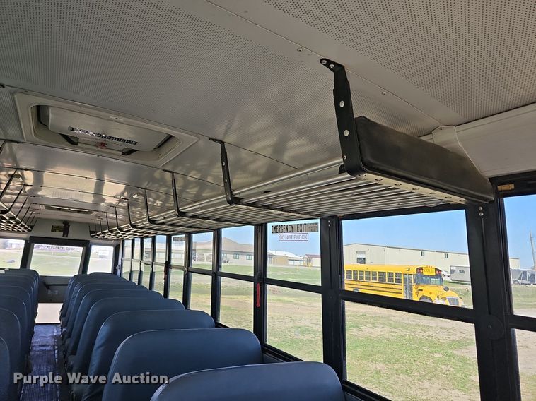 image for item DO4377 2009 Thomas Built Saf-T-Liner C2  school bus