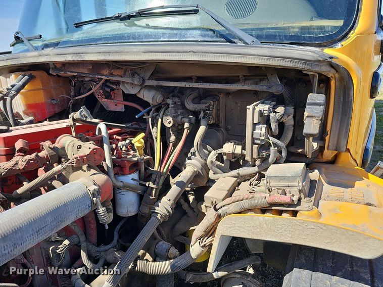 image for item DO4377 2009 Thomas Built Saf-T-Liner C2  school bus