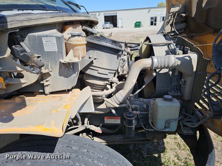 image for item DO4377 2009 Thomas Built Saf-T-Liner C2  school bus