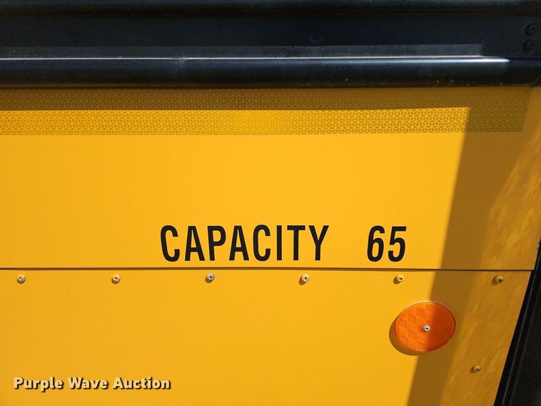 image for item DO4377 2009 Thomas Built Saf-T-Liner C2  school bus