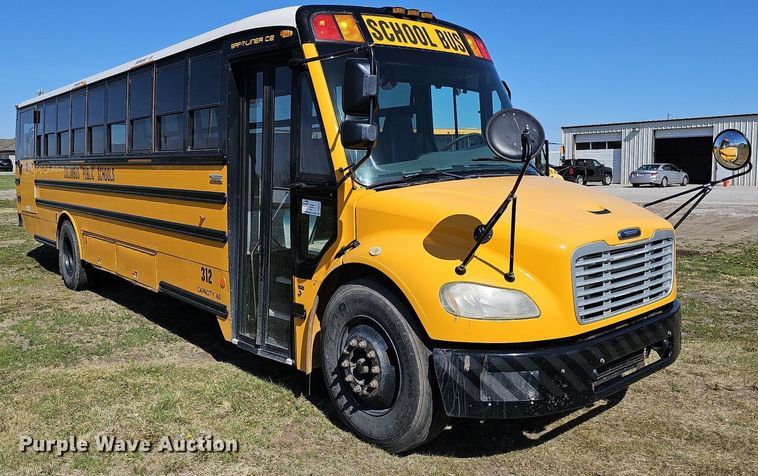 image for item DO4378 2007 Thomas Built Saf-T-Liner C2  school bus