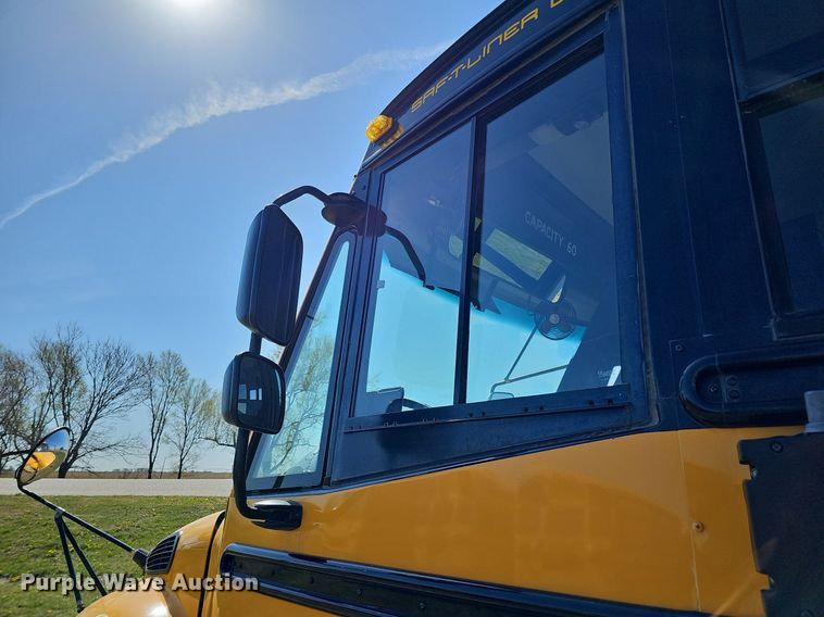 image for item DO4378 2007 Thomas Built Saf-T-Liner C2  school bus