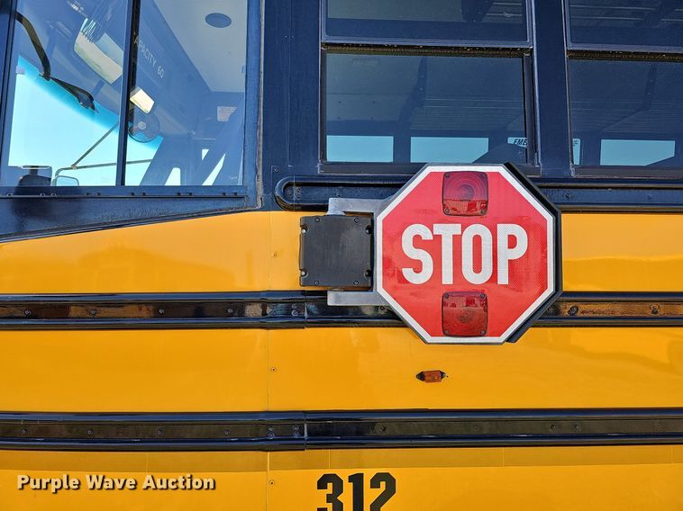 image for item DO4378 2007 Thomas Built Saf-T-Liner C2  school bus