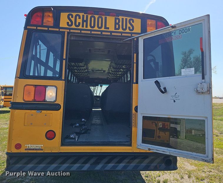 image for item DO4378 2007 Thomas Built Saf-T-Liner C2  school bus