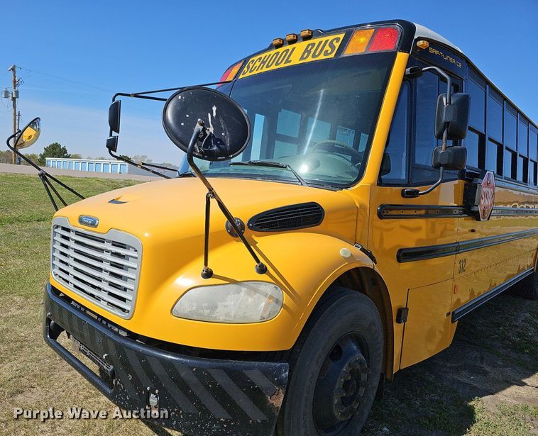 image for item DO4378 2007 Thomas Built Saf-T-Liner C2  school bus